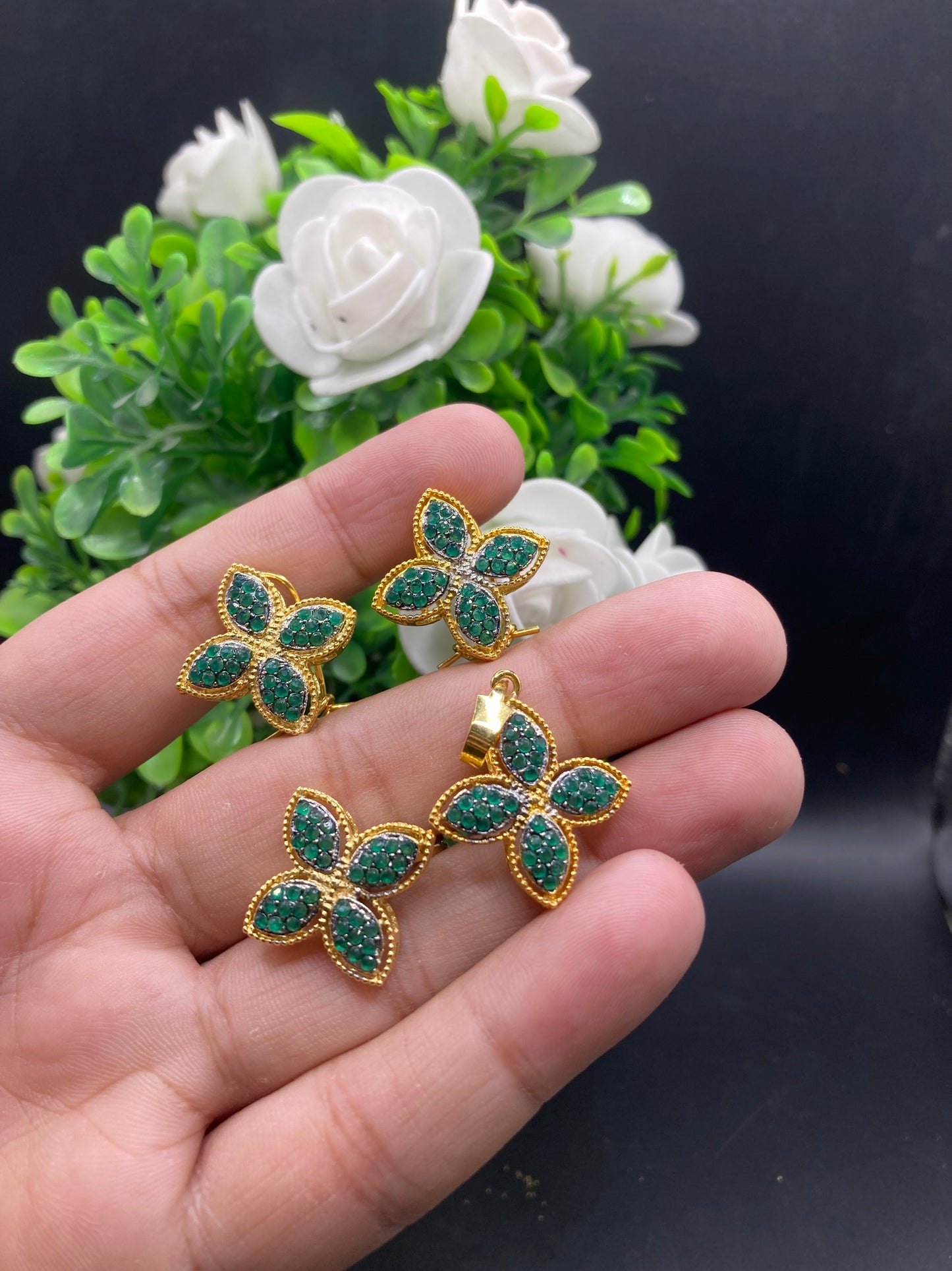 Daimond Cut sets