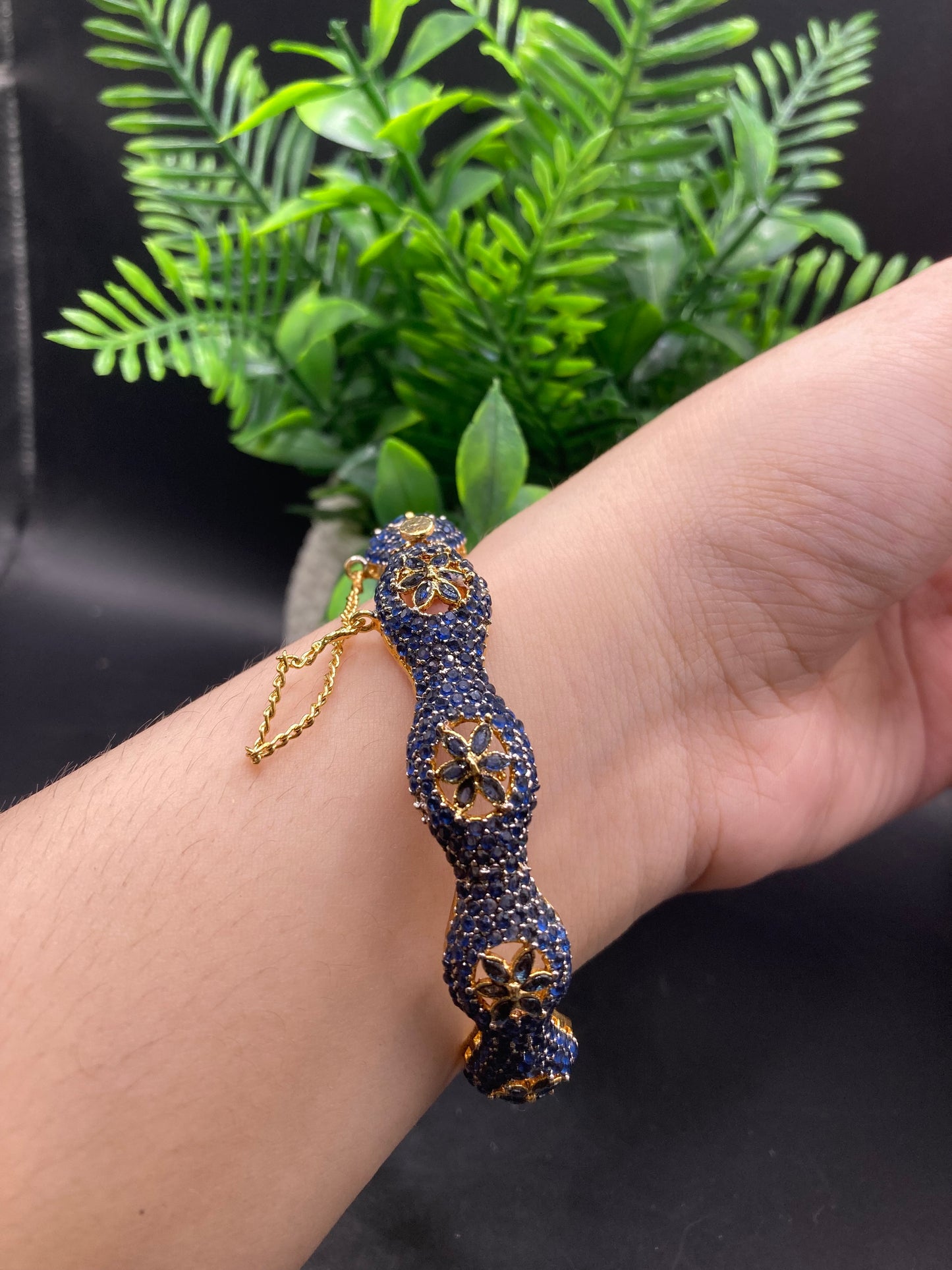 Jarao Luxury Kangan