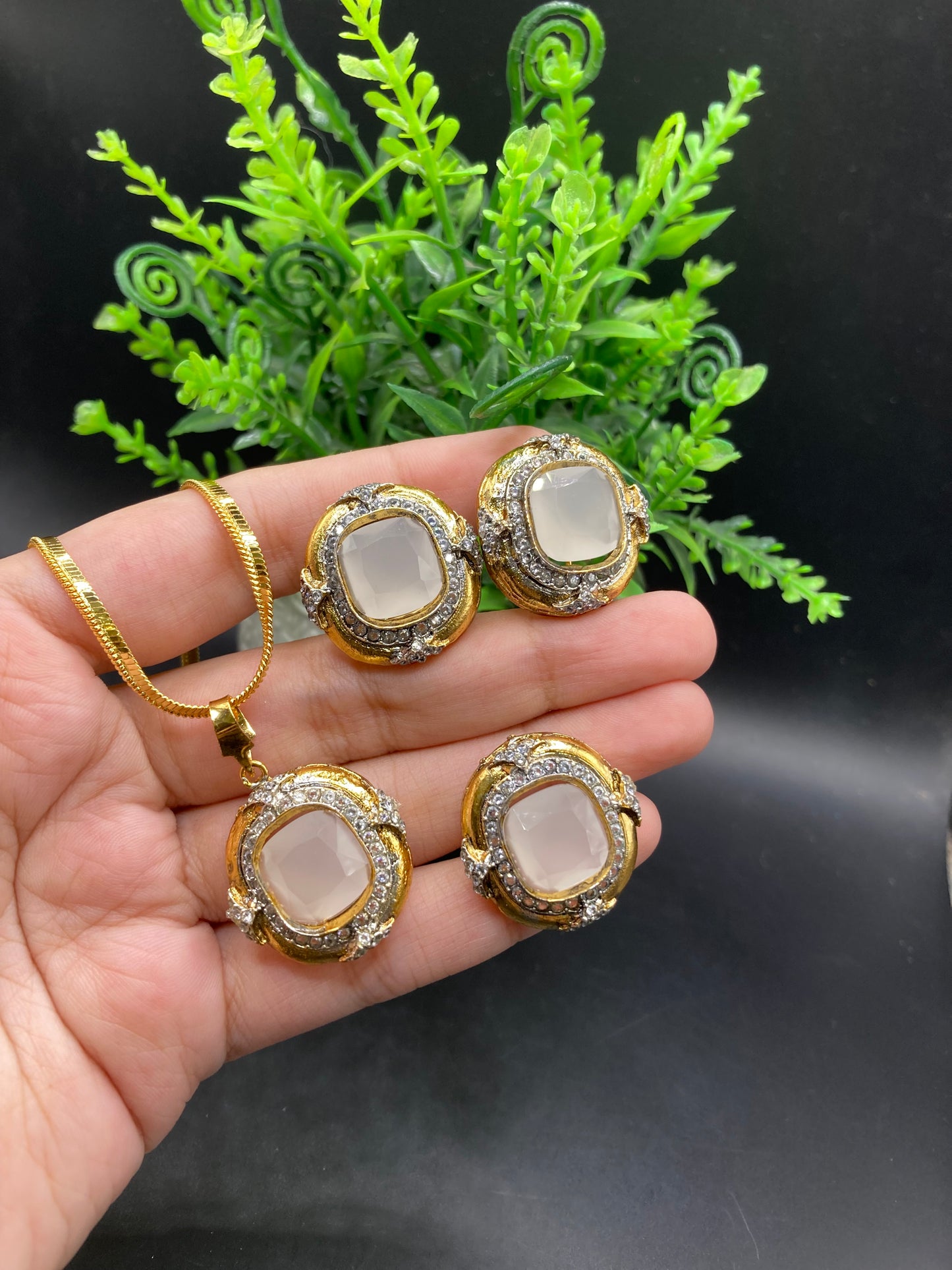 Square doublet set