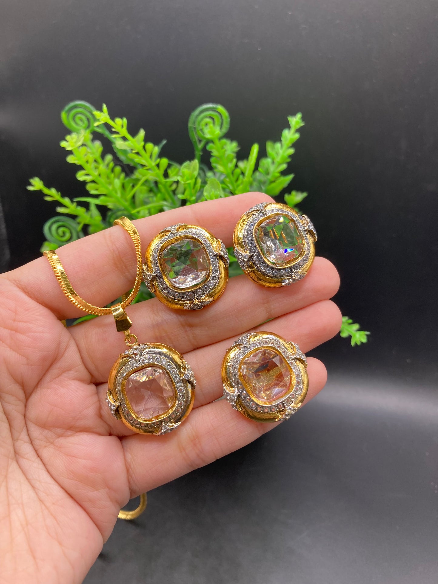 Square doublet set