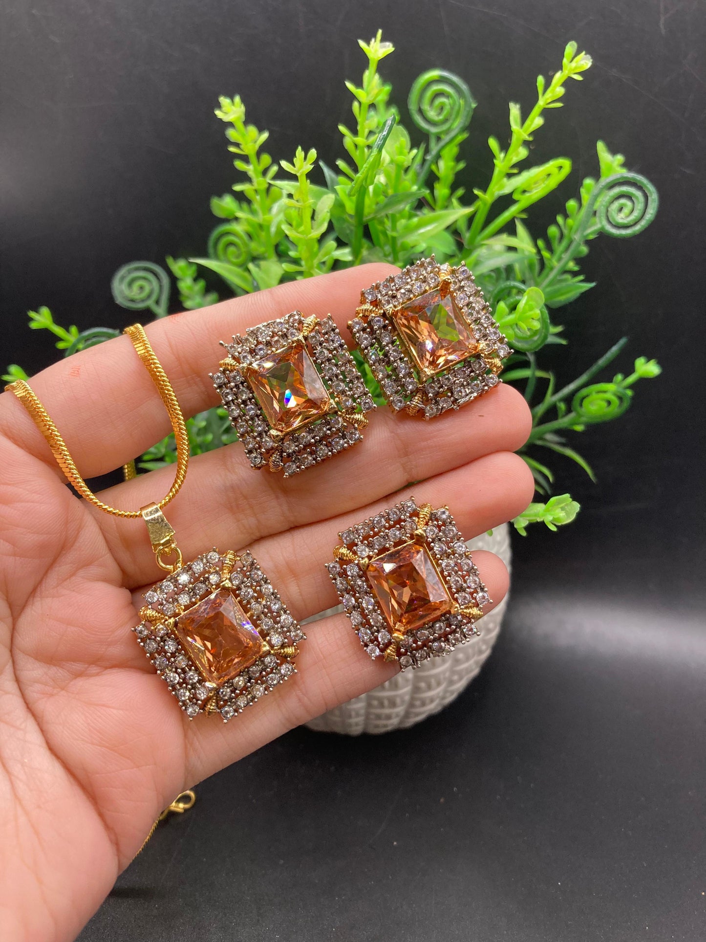 Jarao with doublet set