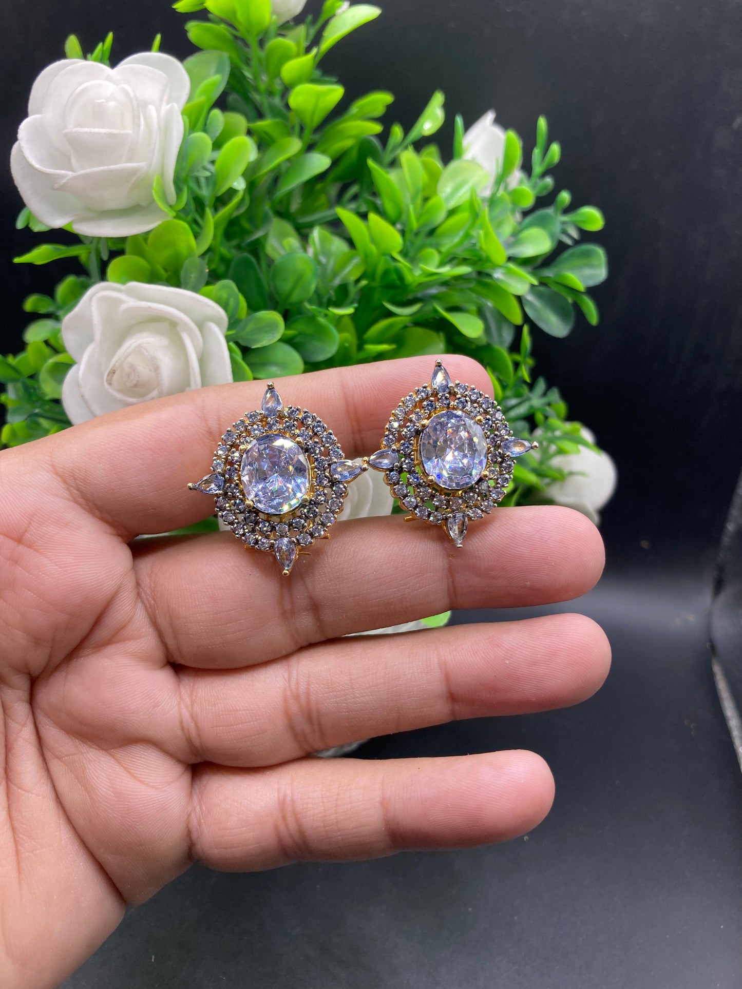 Jarao Studs