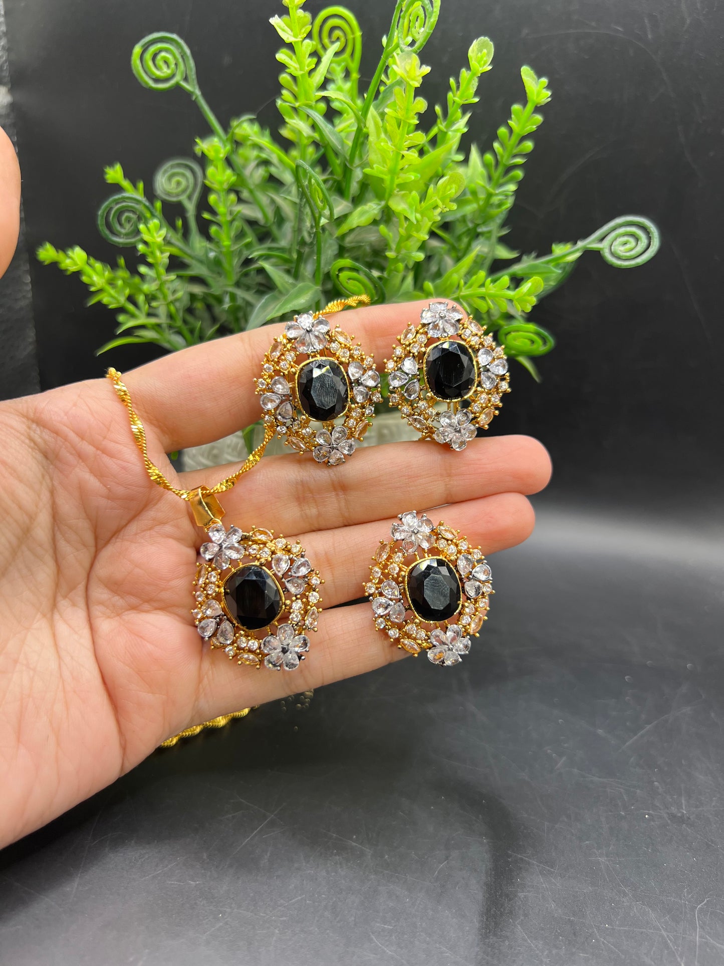 Luxury stone set