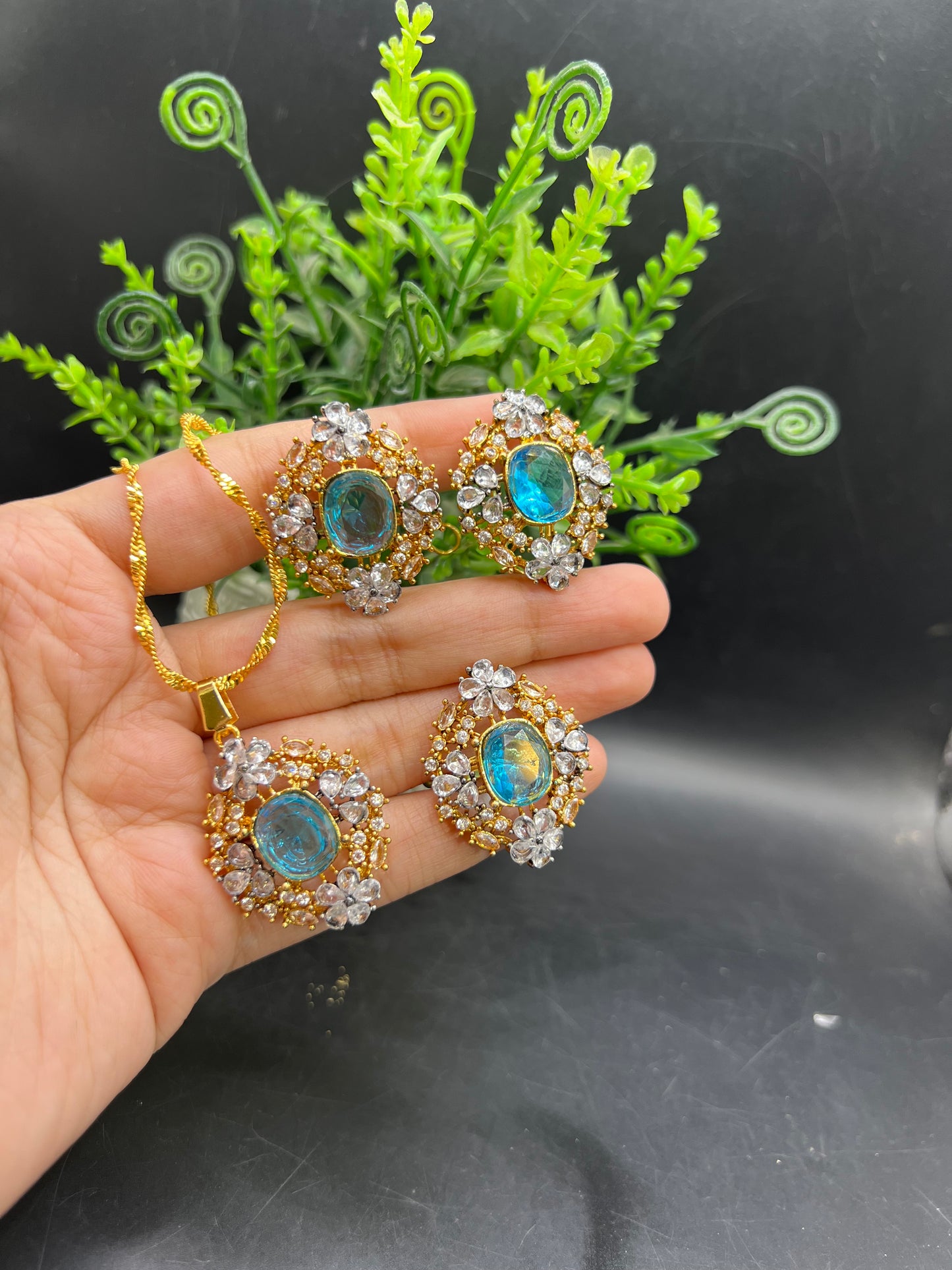 Luxury stone set