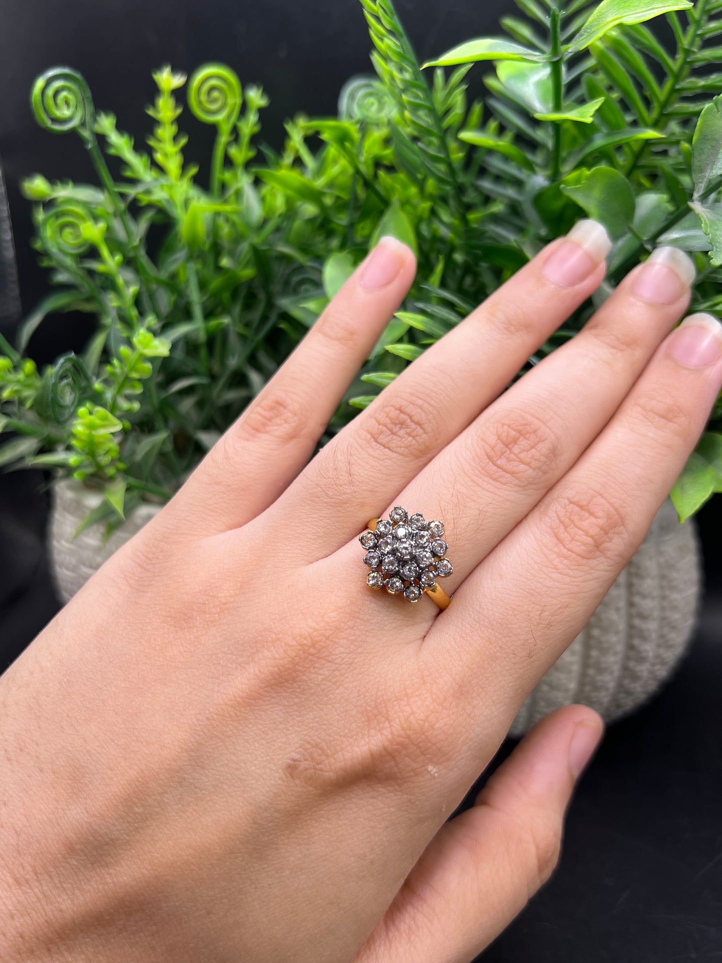 D cut ring