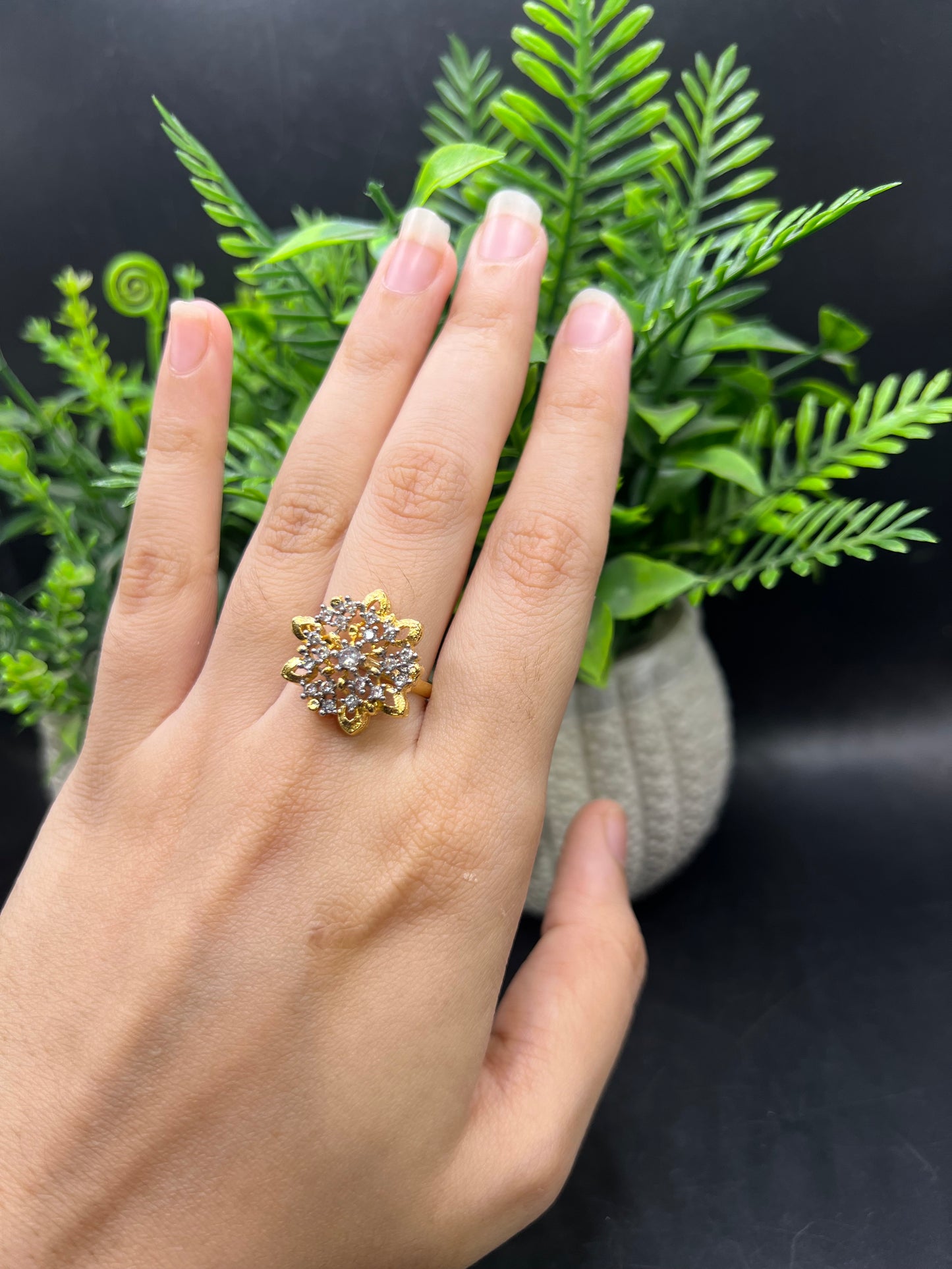 D cut ring