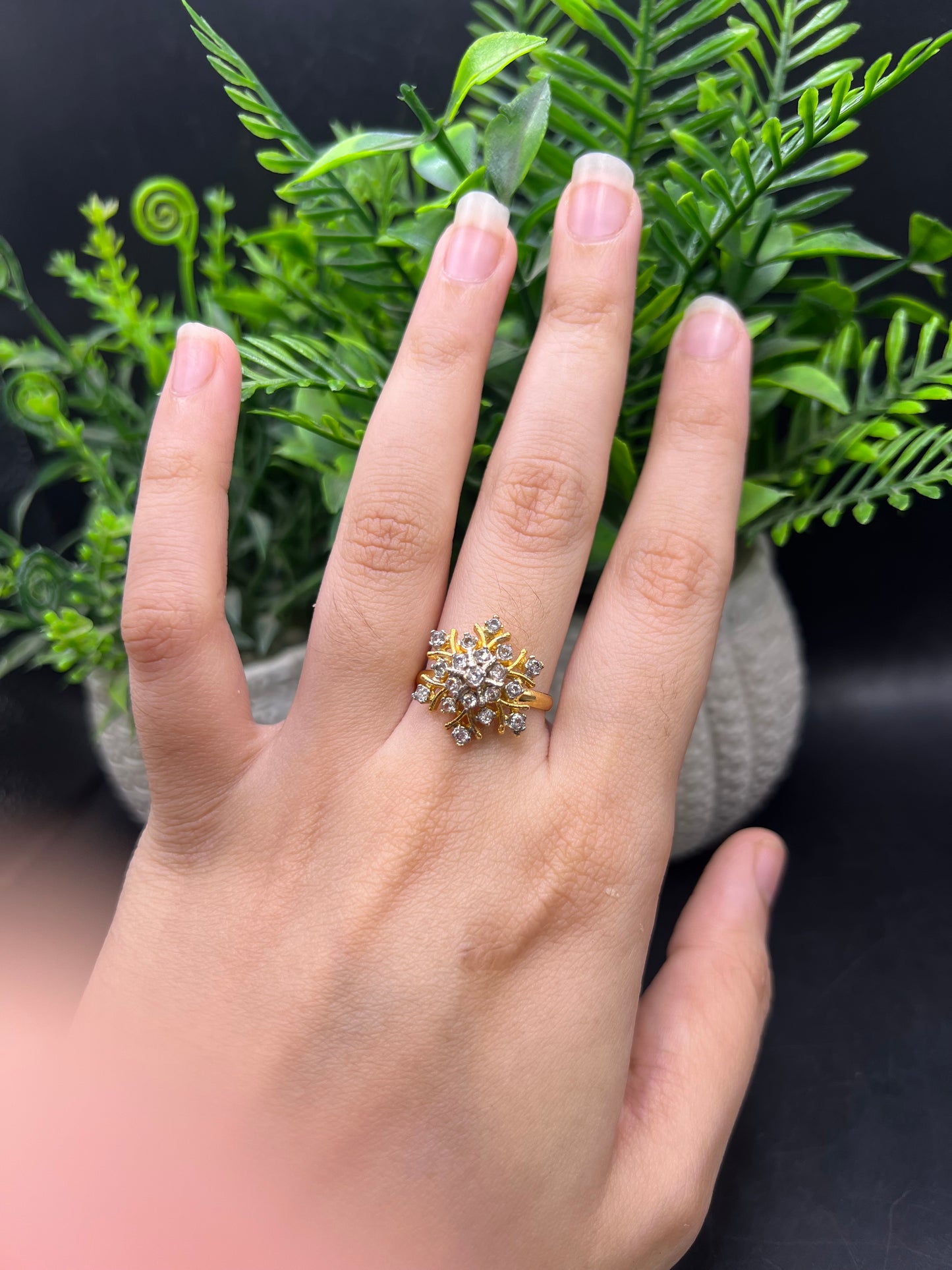 D cut ring