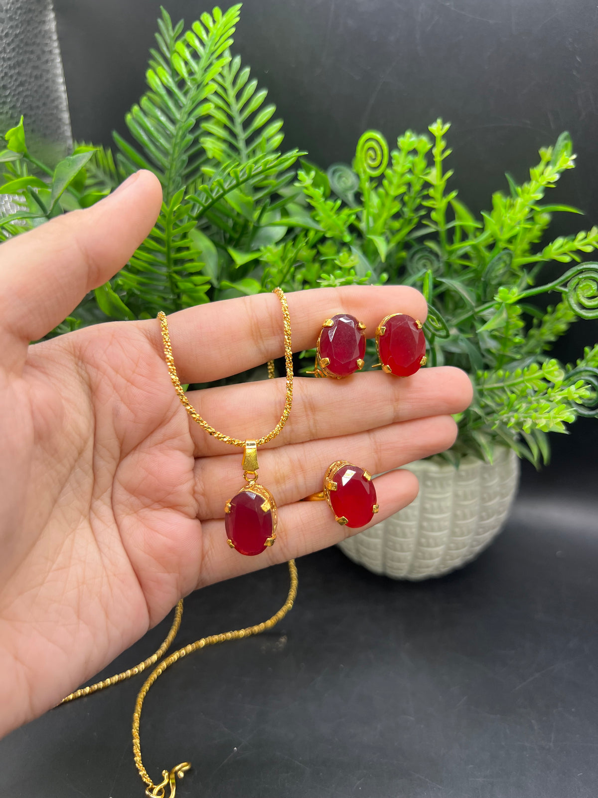 Single stone set