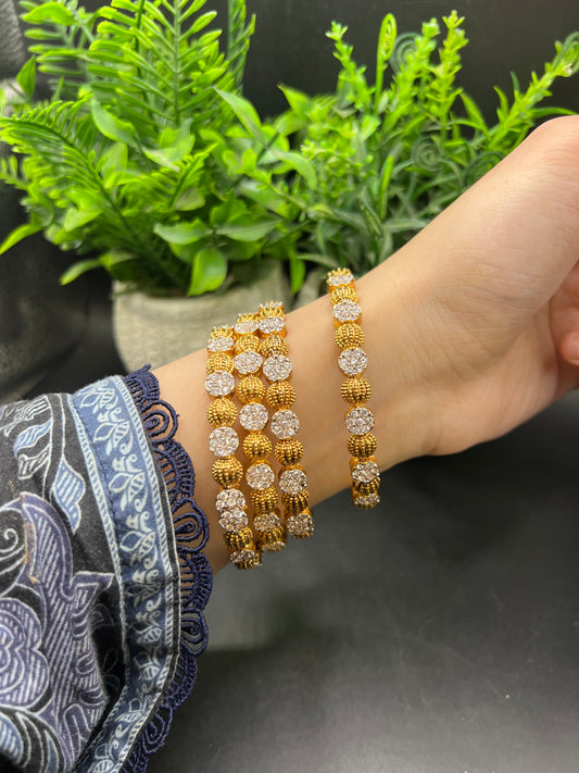 Rajwadi bangle set