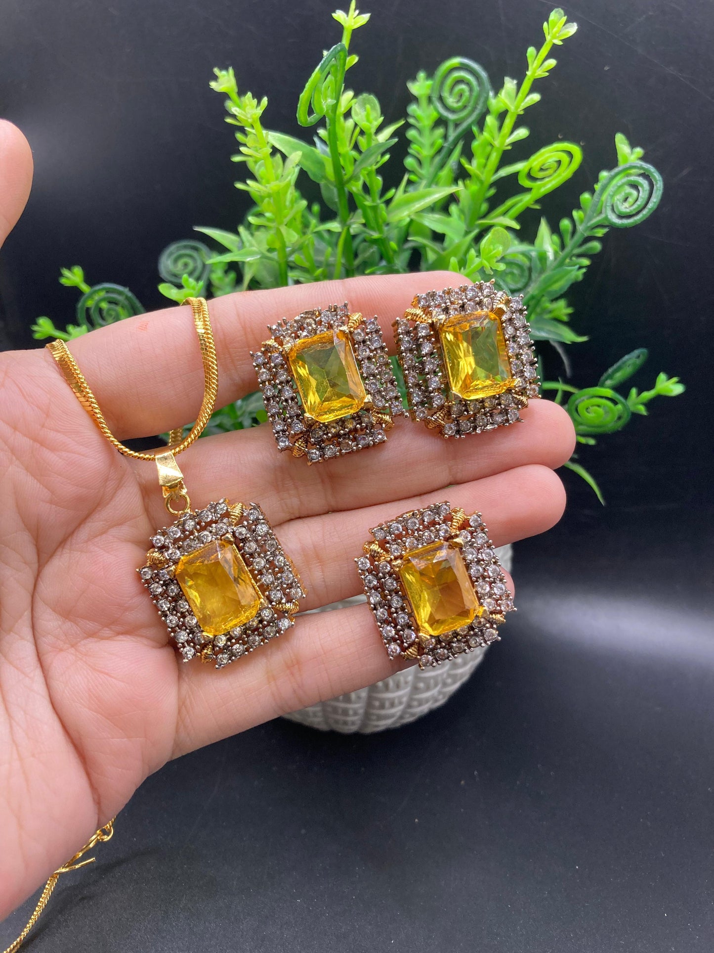 Jarao with doublet set